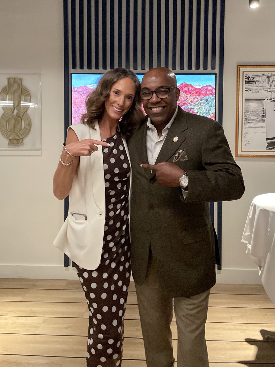 JDHfor97's tweet photo. Thank you to everyone who came out to our fundraiser with Illinois Attorney General @KwameRaoul! Your support, energy, and generosity mean the world to us. Because of you, we're one step closer to the future we're fighting for. #jdhfor97 #WillCounty #KendallCounty #Illinois https://t.co/ffZTcgUL0j
