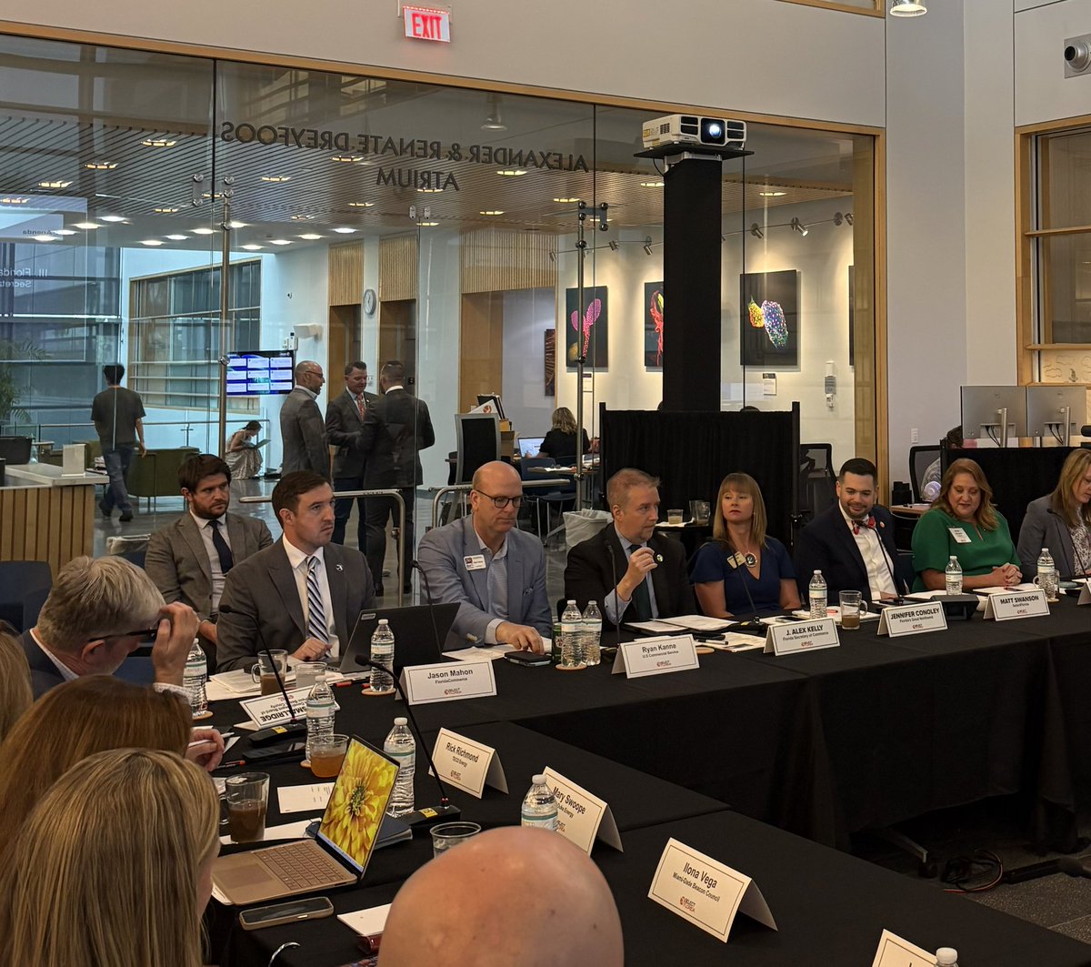 SelectFLA's tweet photo. .@SelectFLA Economic Development Advisory Council (EDAC), chaired by Jennifer Conoley, held its quarterly meeting at the Max Planck Florida Institute of Neuroscience in Palm Beach County. Council members, including Florida state leaders and economic development partners, received executive briefings from key partners including quantum company D-WAVE.