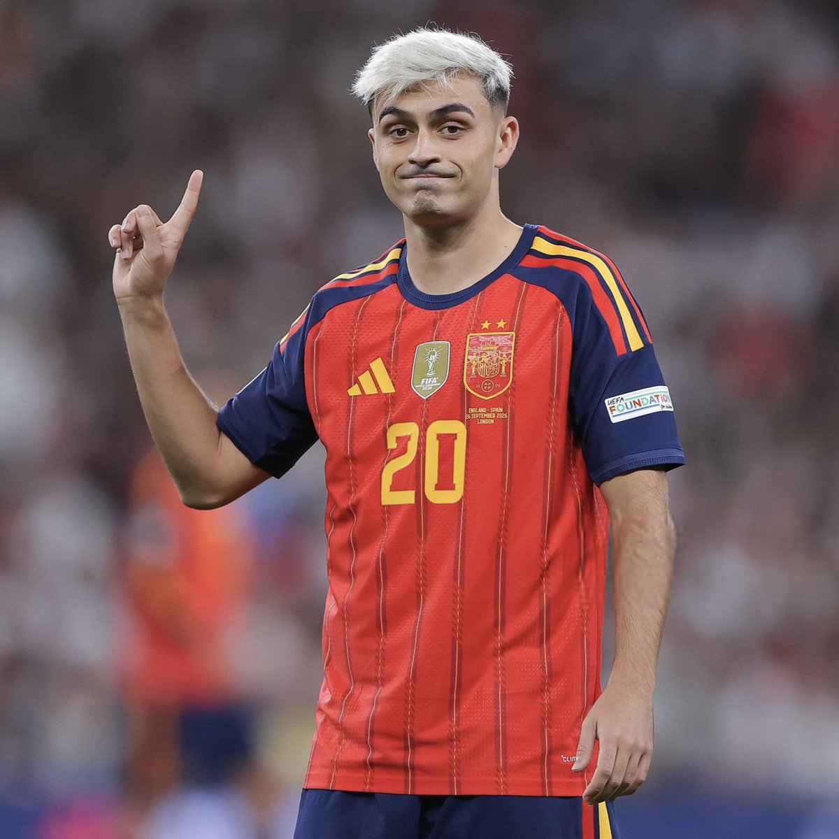 BarcaUniversal's tweet photo. 🚨 Pedri in 33 minutes vs. Croatia:

• 1 assist
• 1 key pass
• 14 carries
• 2 defensive contributions
• 100% long balls https://t.co/epLf6dSWjB
