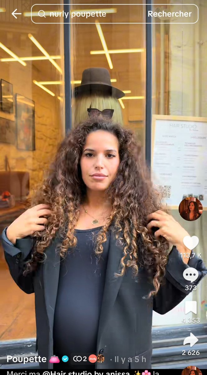 toi_nette's tweet photo. @ahuraxxxxx @Marcbibou Si tu ne vois pas de différence entre ces 2 photos, c'est qu'il y a un souci effectivement lol
Ou que tu n'as pas l'habitude des cheveux bouclés. https://t.co/2UbXgInv5O