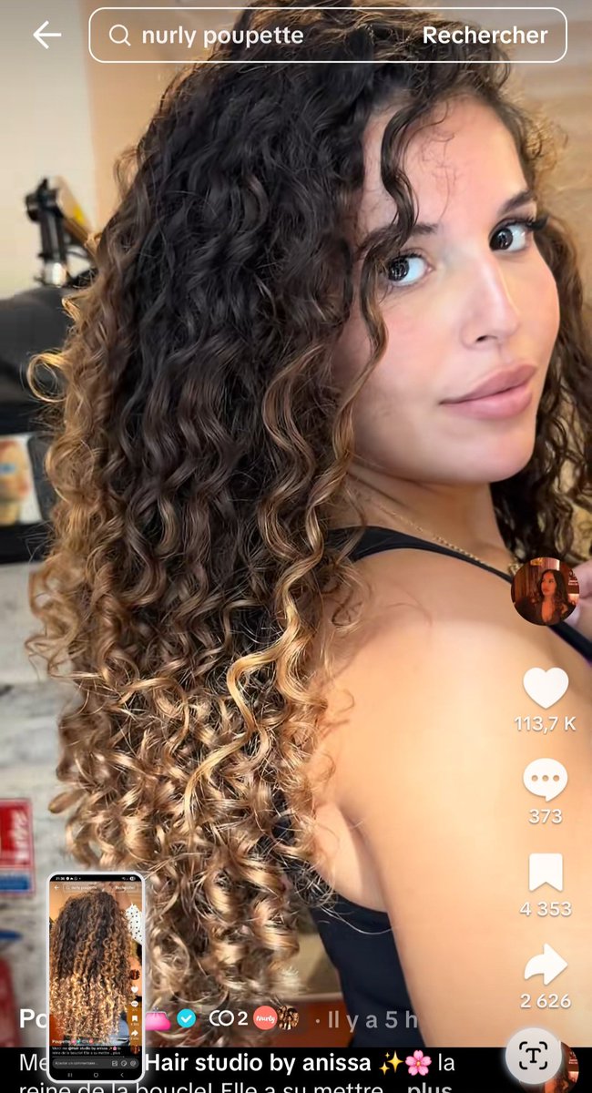 toi_nette's tweet photo. @ahuraxxxxx @Marcbibou Si tu ne vois pas de différence entre ces 2 photos, c'est qu'il y a un souci effectivement lol
Ou que tu n'as pas l'habitude des cheveux bouclés. https://t.co/2UbXgInv5O