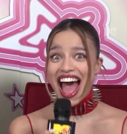 littlefreakmp3's tweet photo. CHICOS RECIEN VEO EL REEL DE MALA OERO CUTIE, SE VENDRAN TEMAS EN INGLÉS AAAAAAAAAAAAAAAA https://t.co/dyQxRKINrE