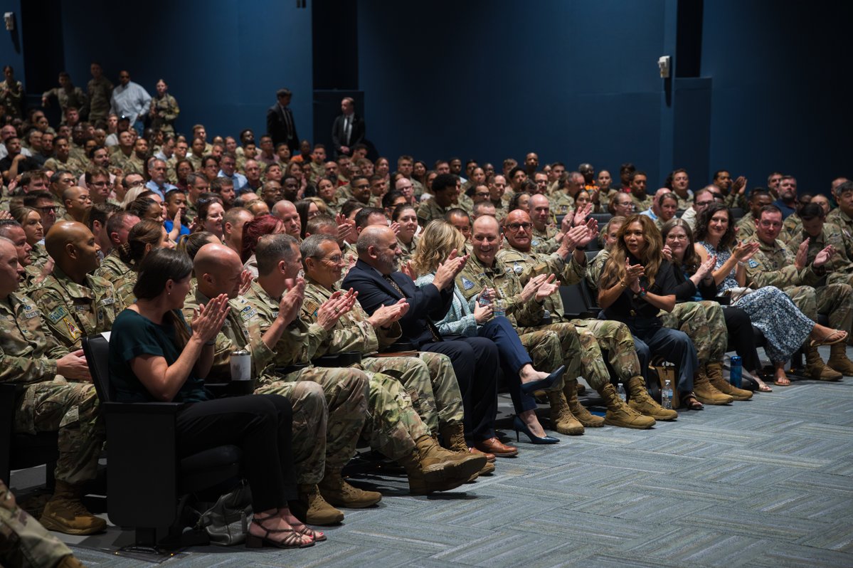 SLDelta45's tweet photo. 🚀 Welcome Back! 🚀 

SLD 45 was honored to welcome the new CSO, General Douglas Schiess.

He outlined his three vital Lines of Effort driving the @USSpaceForce into the future:

🛡️ Forge the Guardian Ethos
⚡ Arm and Grow the Guardian Force
🌐 Integrate Guardian Power at Scale https://t.co/6jJfeffCSx