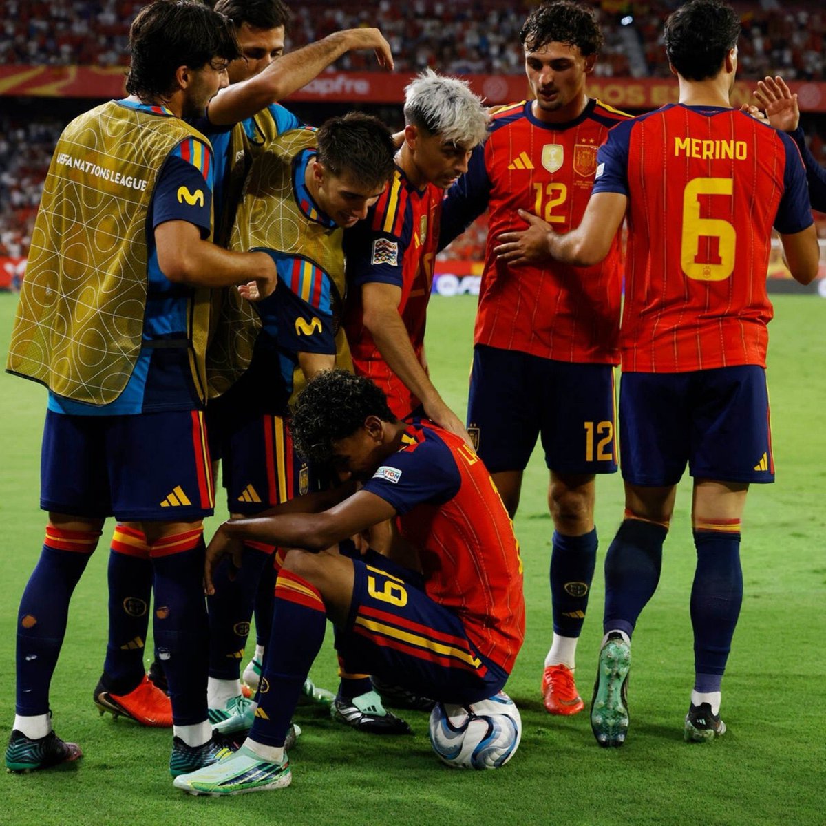torresletters's tweet photo. Ferran celebrating the goal with lamine https://t.co/yQ7dGG4hfs