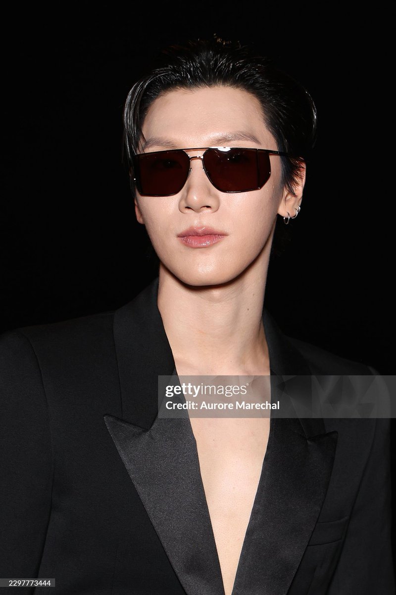 PPTT_1001's tweet photo. รูปจาก getty images น้องเตนล์คือหน้าตาดีมาก ถ่ายยังไงก็หล่อ รูปเก็ตตี้ก็ทำอะไรไม่ได้ ดูดีทุกรูป

TEN AT SAINT LAURENT SUMMER27  
#TENforYSLPFW27 #Saintlaurentxten https://t.co/lu5gMmenQ2