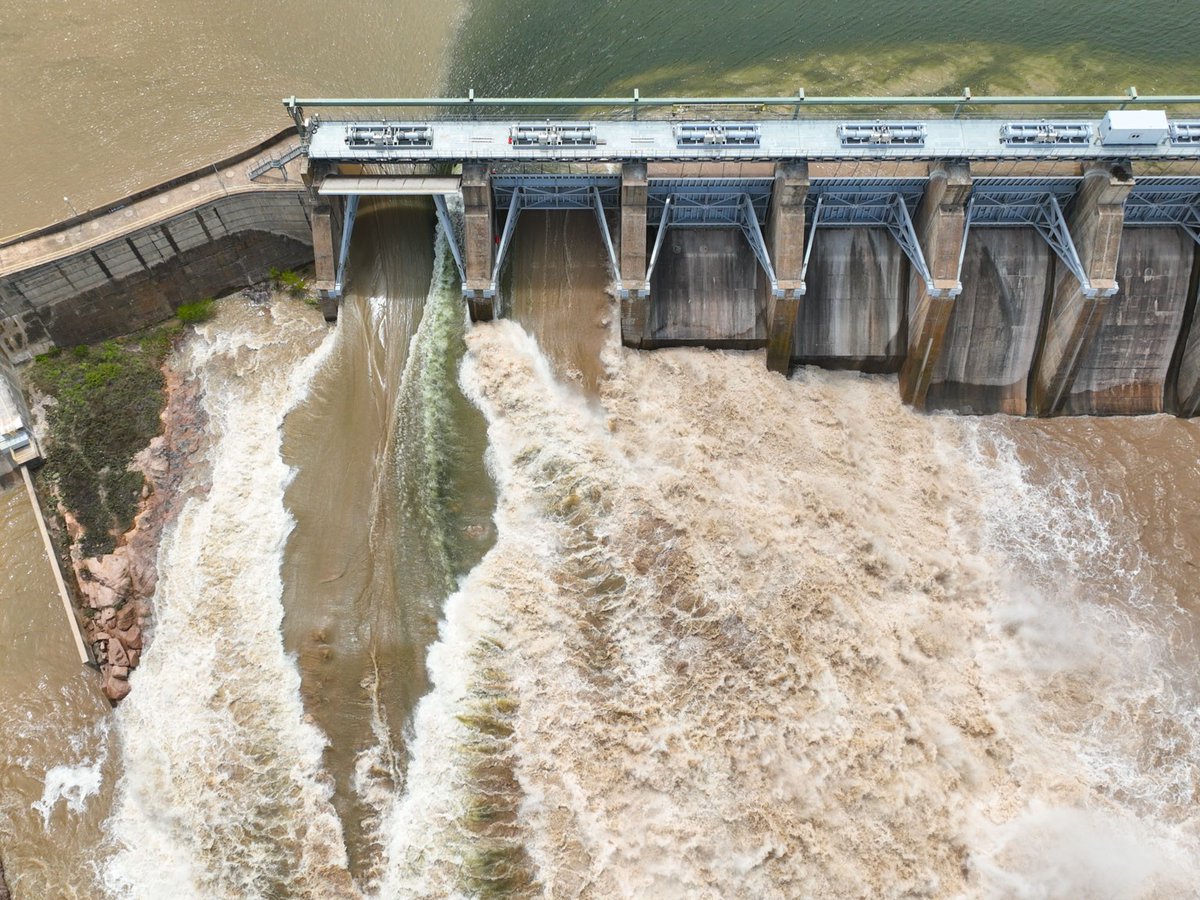 LCRA's tweet photo. With heavy rain in the forecast, now is a good time to sign up for LCRA's Flood Operations Notification Service (FONS).

Receive a notification by text, email or phone call: https://t.co/t65ZHgXNs2 https://t.co/fdyniPTyp4