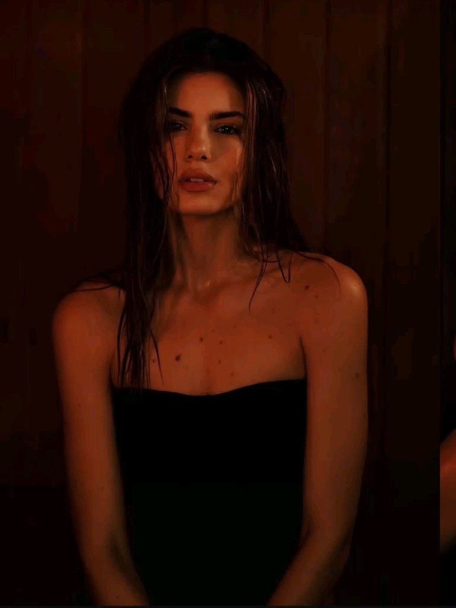 trixissexy's tweet photo. Every single night i pray that my tits are sittin’ right https://t.co/T4mJxnT14R