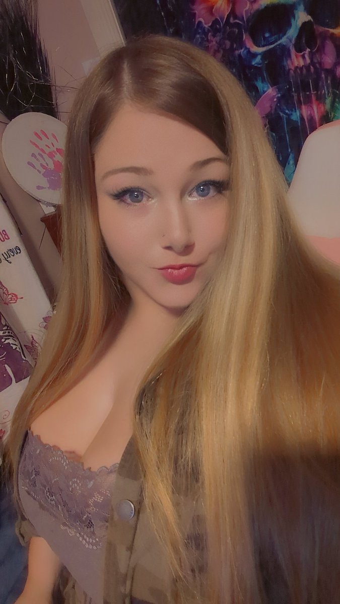 Jennnplaysss's tweet photo. #sobriety #single #gamergirl https://t.co/HCjq8JSgdx