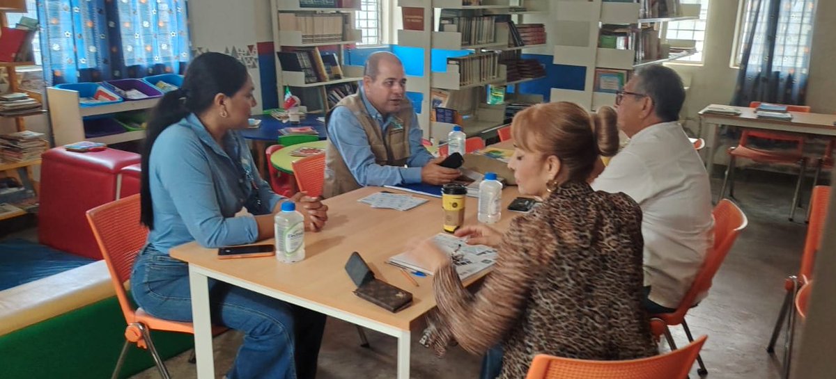 InstitutodePro's tweet photo. 📍Como parte de las actividades del Programa Itinerante: "El Instituto visita tu municipio" se visitaron los municipios de #SalvadorAlvarado y #Angostura, realizando acercamientos y entregas de medidas de prevención con personas defensoras de #DDHH y #Periodistas. https://t.co/Pt32coszkE