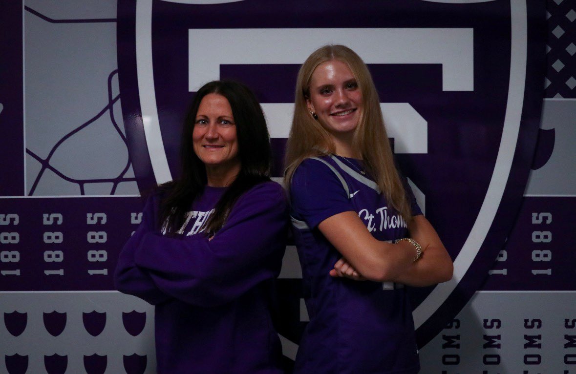 gretalayton15's tweet photo. After an amazing visit, i’m so grateful to receive an offer from the University of St. Thomas! Thank you to the whole coaching staff for believing in me!! Go Tommies! 🤍💜 @WCUgirlshoops @biglakegbb https://t.co/iYufg9CpxY