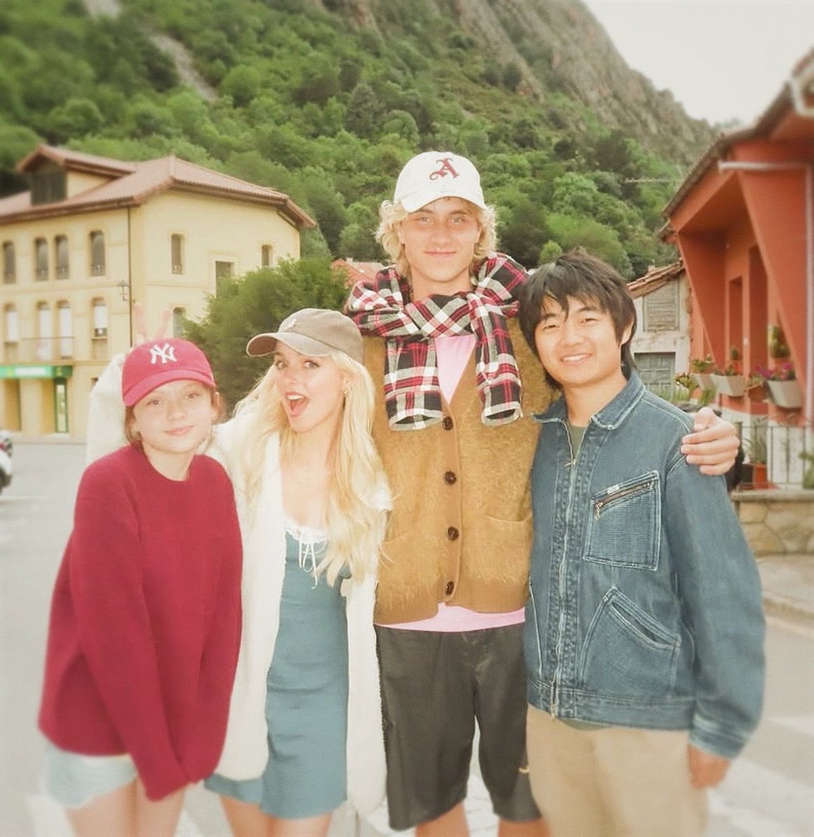 mdonner_'s tweet photo. can them all come back to asturias? i miss them https://t.co/NcTWzPbdVy