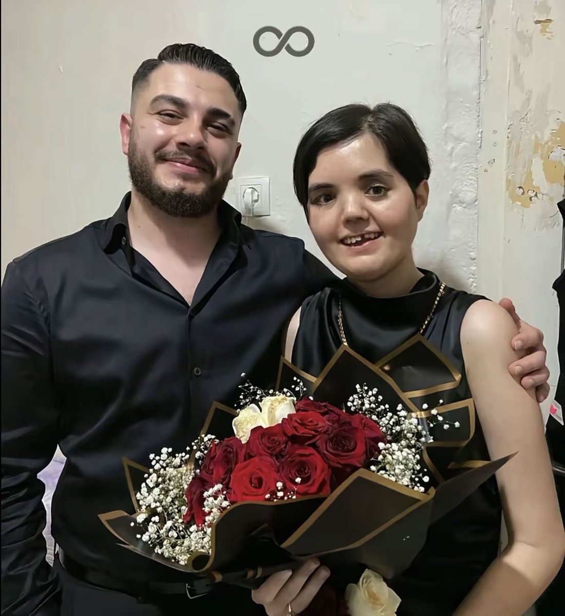 grvmme's tweet photo. 🥹🥹🥹 il est resté avec sa femme mashaAllah 

(il a fait un accident bourré avec elle en passager) https://t.co/zjcGnK6PeJ
