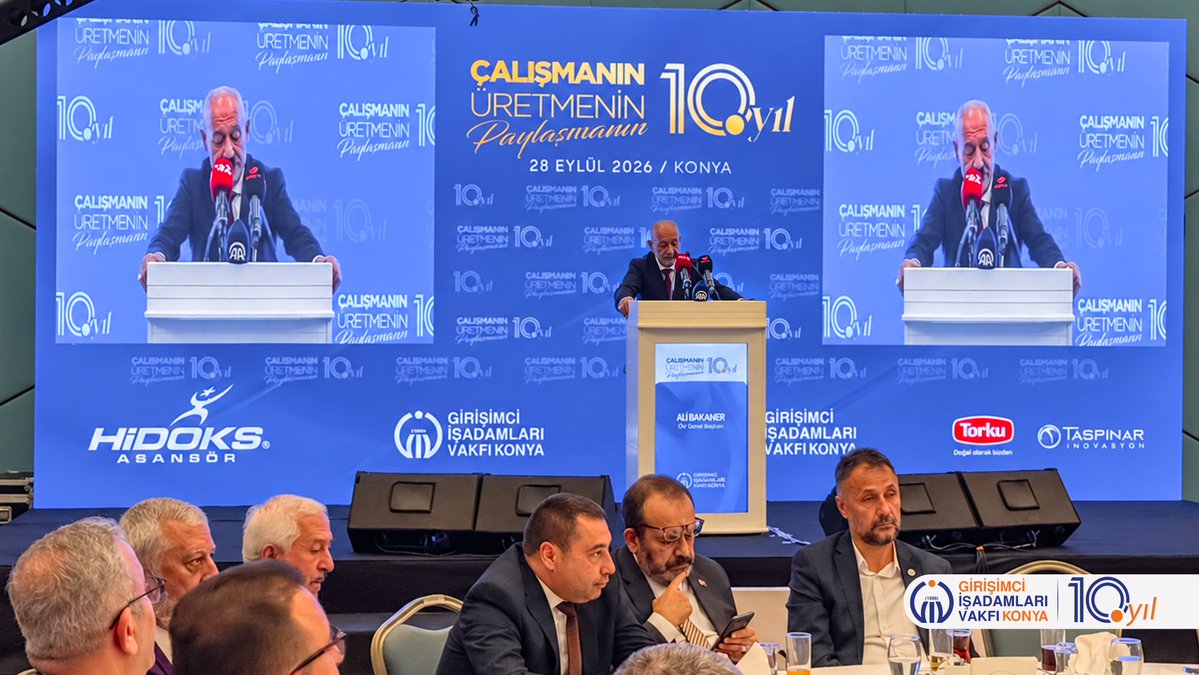 GivKonya's tweet photo. GİV Konya 10. Yıl Programımızda, GİV Genel Başkanımız Ali Bakaner katılımcılara hitap etti.
Girişimciliğin gelişimi, ortak değerlerimiz ve GİV’in gelecek vizyonuna ilişkin değerlendirmelerini paylaşan Genel Başkanımıza kıymetli katkıları için teşekkür ediyoruz.#GİVKonya @givorgtr https://t.co/tCFtwhJ8dy