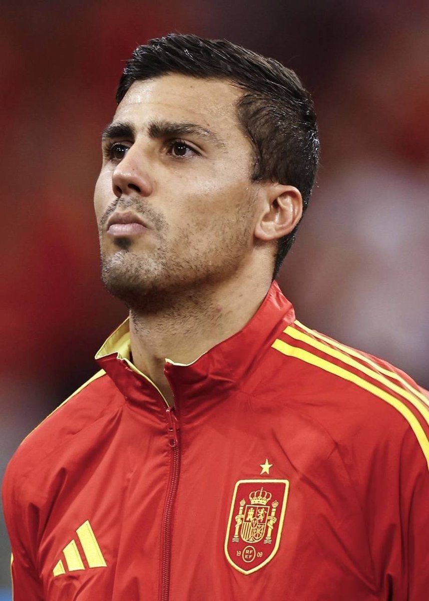 Barca1899Update's tweet photo. Rodri's performance in 18 minutes against Croatia:

• 100% pass completion rate
• 100% successful tackles
• 9 successful ball advances

💫 https://t.co/Y9q6sK37Hj