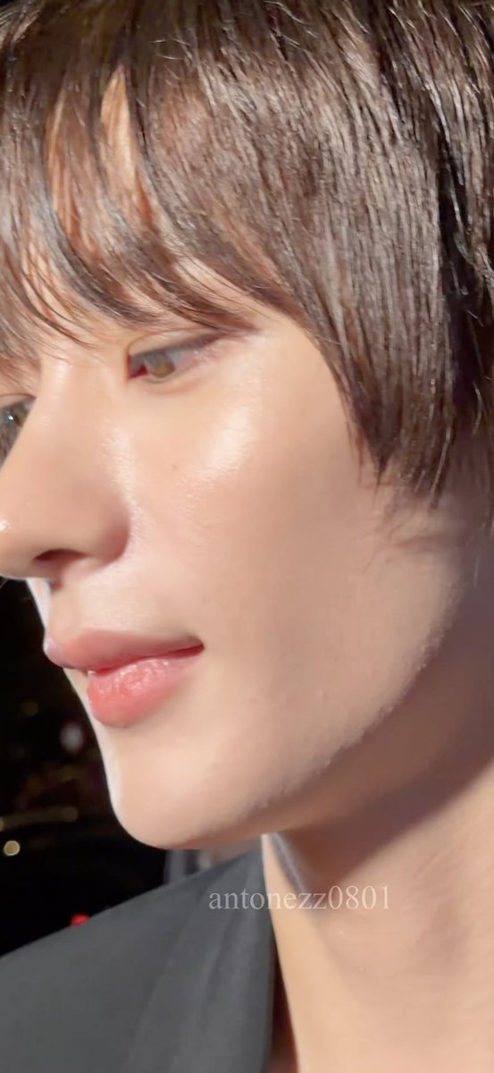 tonsohi's tweet photo. ANTON AT SAINT LAURENT PFWSS27 #ANTONxSaintLaurentSS27
#ANTONxSaintLaurent #생로랑앤톤
#ANTON @YSL https://t.co/r4LlkL1v0N