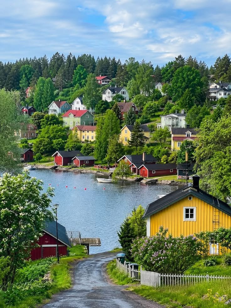 echoesofworld's tweet photo. Finland countryside https://t.co/DHUwGXZsbD