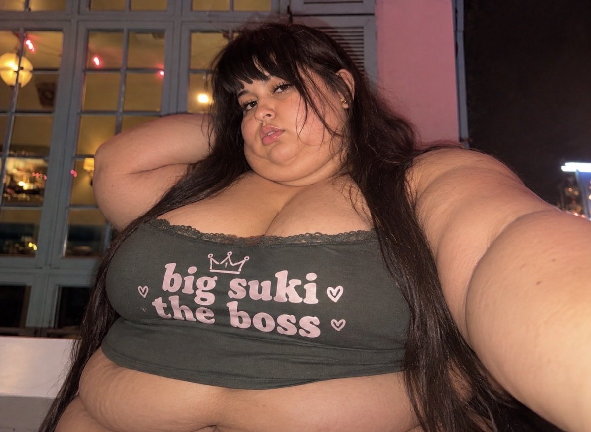 MeloWRKN's tweet photo. @SukiMellow suki i don’t know who you think you are but he dont want you he wasnt me #thatsmyman #backoff #sidechick https://t.co/CpQENyfXJm