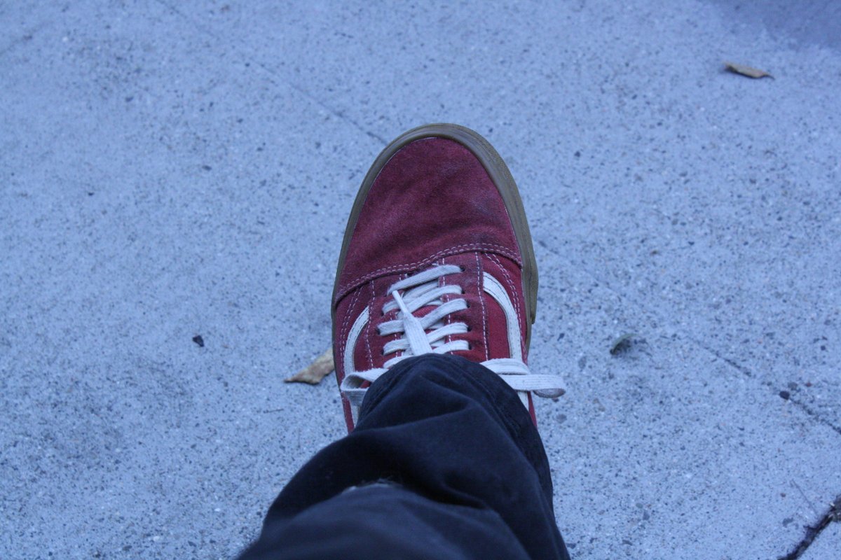 Imno_There's tweet photo. was taking test photos on sunday

why this lowk a tough picture of my shoe https://t.co/SKV1b2ce8i