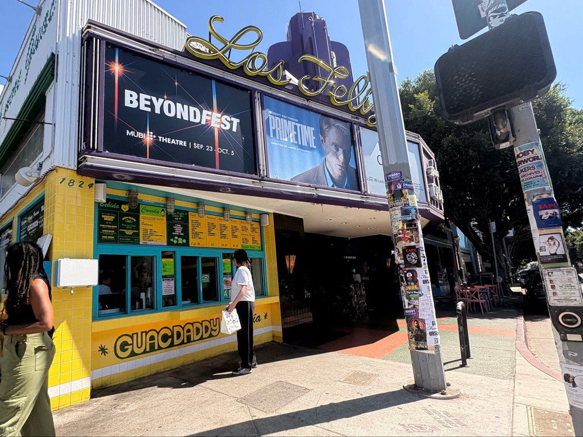 deafandblinddog's tweet photo. People protesting the new Chipotle on Los Feliz Blvd when the real enemy is GUAC DADDY. https://t.co/gzISKtQmqq