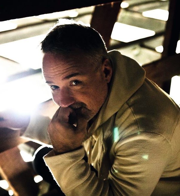FilmUpdates's tweet photo. David Fincher will reportedly not renew his deal with Netflix when it expires in 2027.

Fincher’s last non-streamer film was ‘GONE GIRL’ (2014).

🔗 https://t.co/BDHIYXC69f https://t.co/45GTv7d6CN