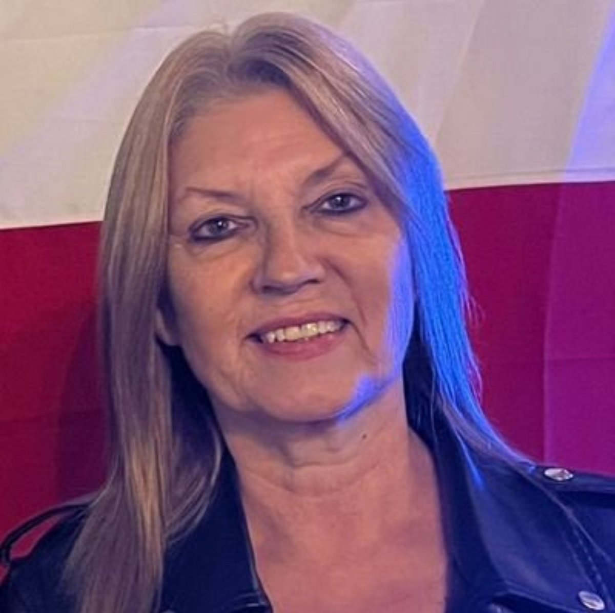 cristianislan's tweet photo. @VeronicaWelkner Soy pinochetista, no soy zurdo komewawa... Pero eri muy care raja 🤣🤣🤣🤣 no estoy ni ahí con la chanchelet, pero soy muy patúa con esa cara culia arrugá de "papel machè" 🤣🤣🤣🤣🤣 https://t.co/1TLS4OiWJu