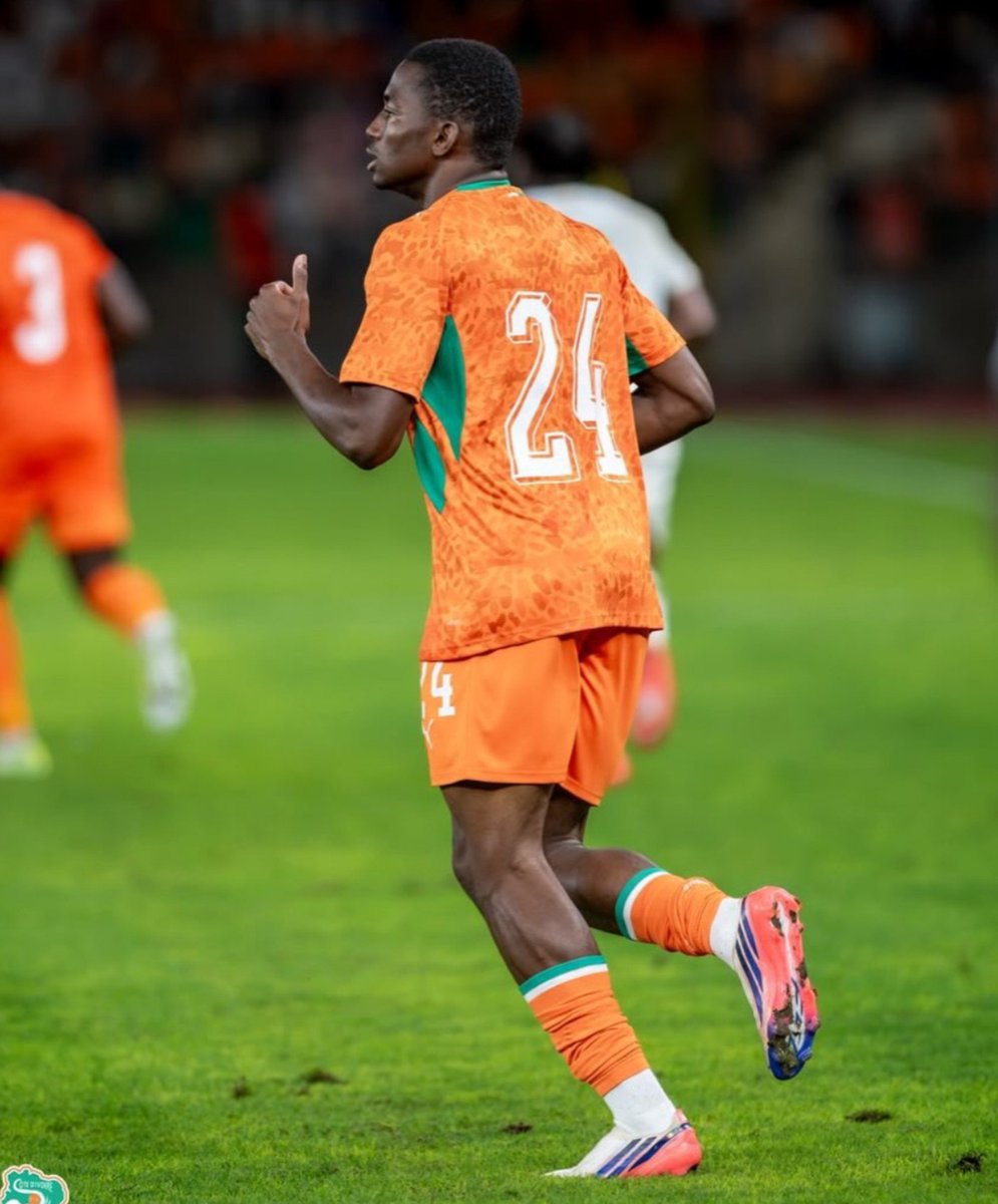 Krm225foot's tweet photo. Bazoumana toure qui tue le match🇨🇮😍

Merci aussi a la grosse percé de Yan diomande https://t.co/wTCHGjIJ3Z