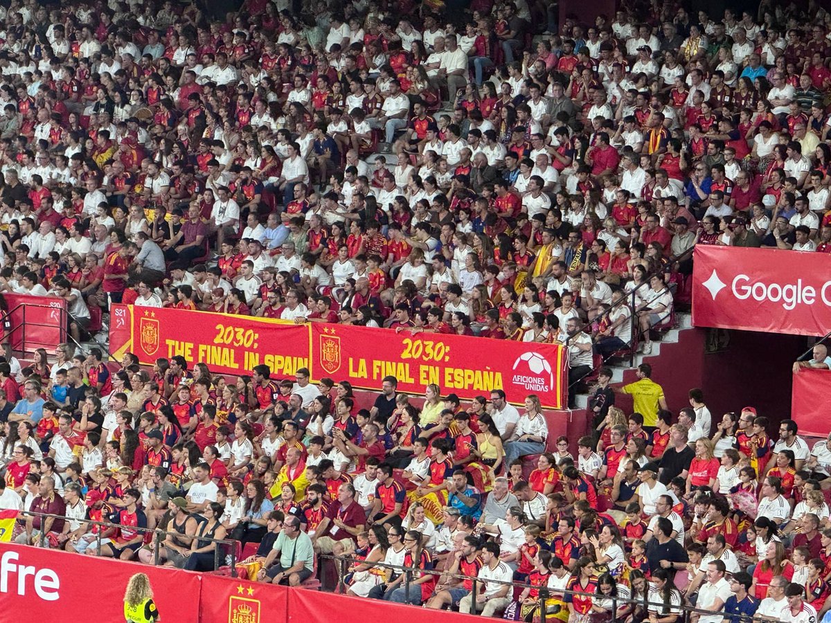 AficionesUnidas's tweet photo. #2030lafinalenEspaña
#2030thefinalinSpain

@rfef 
@SEFutbol https://t.co/NqMRnKGhNG