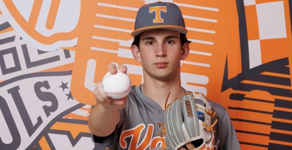 GoVols247's tweet photo. NEWS: 2028 RHP AJ Dungan has committed to Tennessee after visiting the Vols this weekend.

"I am excited to call Knoxville home and represent the Vols," Dungan told @benmckee14.

🔗 https://t.co/ztnmnfE3EK https://t.co/zwTBQEEx5N