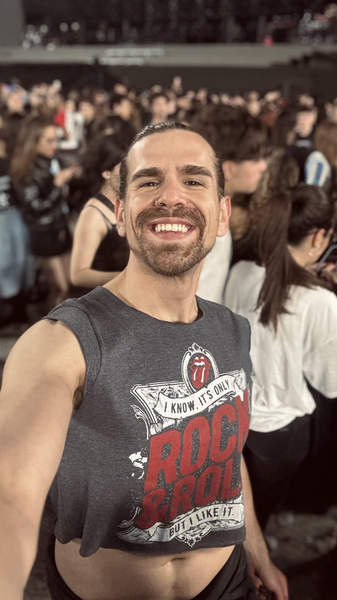 FrancoRetzek's tweet photo. Antes de Lali con la peor de las ondas / post Lali siendo solo sonrisa y pies hinchados 
NO ME PIDAN QUE SUPERE https://t.co/5Ir0XvLmUZ