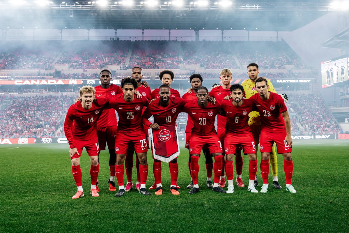 jnrhoilett's tweet photo. Thank you Canada for fulfilling my dreams of representing this country around the world and blessing me to play my final game for this beautiful country at home in front of family and friends. I’m leaving with a smile on my face knowing the shirt is in a better place! Love 🇨🇦❤️ https://t.co/WJFh5LLCgn