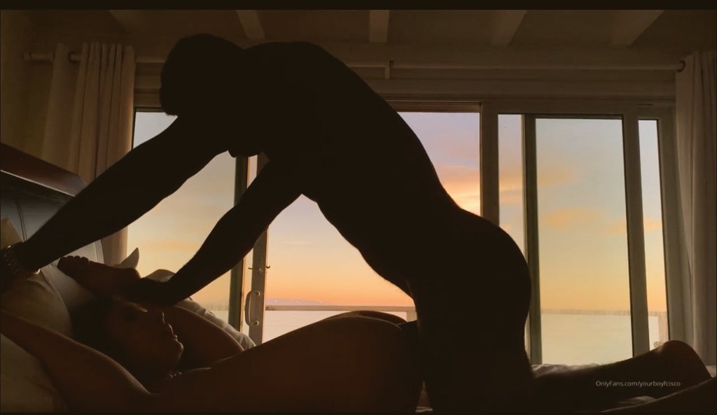 TheAdultMoodsx's tweet photo. Mentally i'm here... https://t.co/DrUQ54LVX4