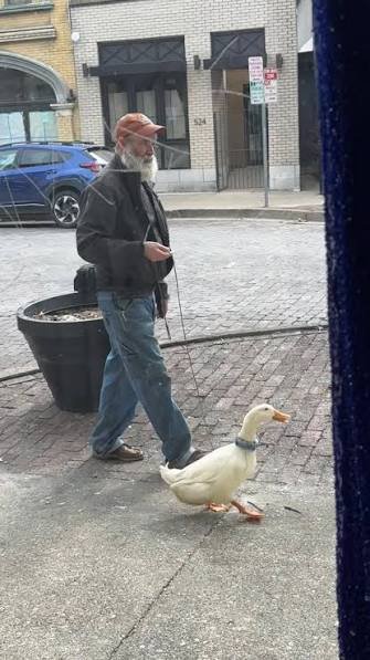 privateMugsy's tweet photo. Deadass just saw someone doing this😭 https://t.co/Lxn4WqDFCj