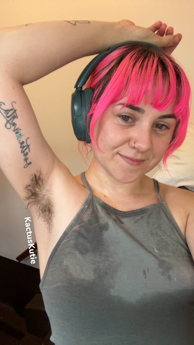 kactuskutie's tweet photo. before going outside / after going outside 🥵 https://t.co/zOODXWMIhg