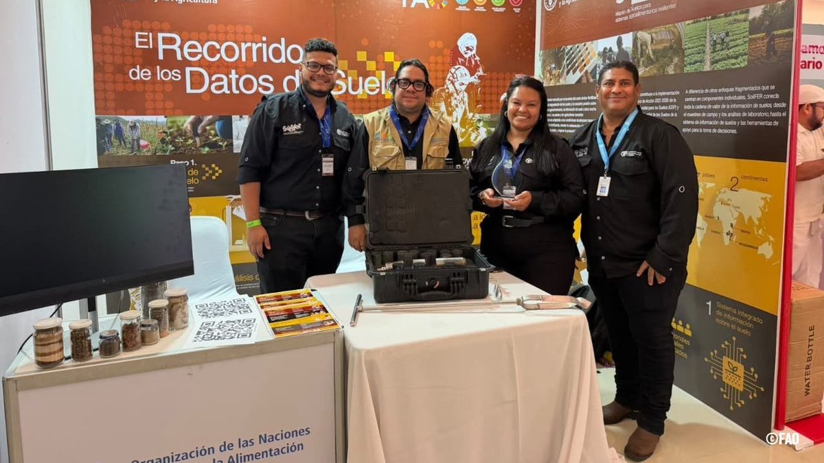FAOHonduras's tweet photo. Un espacio para compartir avances, generar conocimiento y seguir impulsando soluciones para una agricultura más sostenible en la región. 🌱
#PCCMCA
#AgriculturaSostenible
#FAOHonduras
#SoilFER
#SAGHonduras
#DICTA https://t.co/7SM1SZJiIB