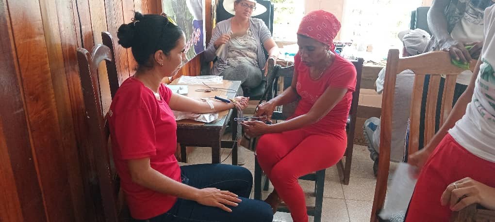 CEPStgo_Cuba's tweet photo. #CENCuba 🇨🇺
 ¡Jornada de donaciones de sangre!

Autoridades electorales del municipio Guamá extendieron su brazo para salvar vidas https://t.co/j2bE0dd7Fl