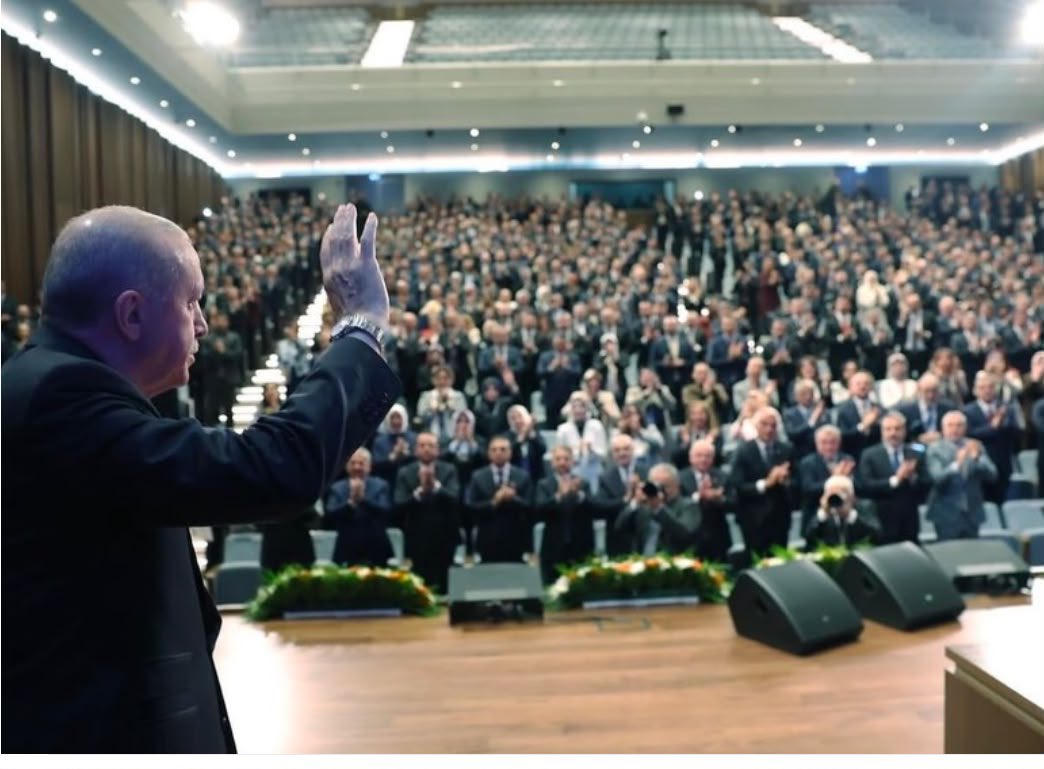 akkdn_osmaniye's tweet photo. 📍 Ankara

Cumhurbaşkanımız ve Genel Başkanımız Sayın Recep Tayyip Erdoğan’ın liderliğinde, 182. Genişletilmiş İl Başkanları Toplantımızı gerçekleştirdik. https://t.co/fT20SO8u5X