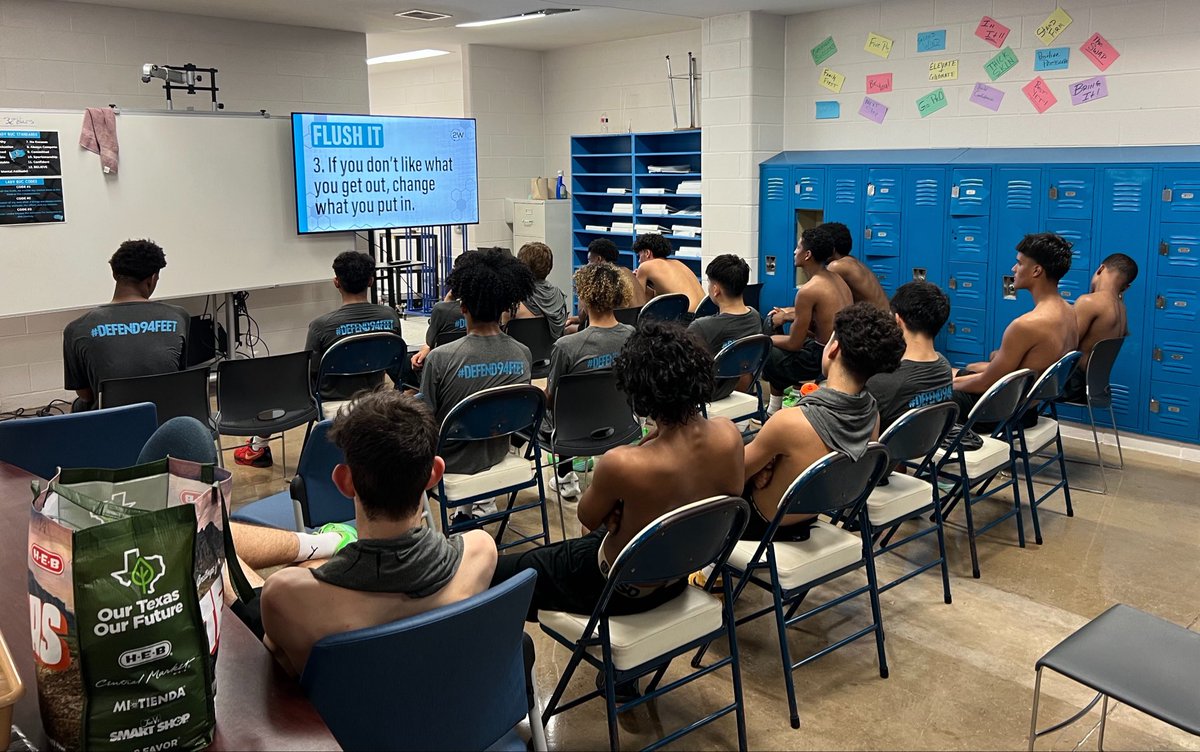 BWood_Hoops's tweet photo. 2Words - “Flush It”
“When you get things wrong, don’t let it sit. Flush it and move on.” ~ Coach Mackey
If I do what I’ve always done, I’ll get what I’ve always gotten. But if I want something new, I must do something new.
#BucPRiDE 🏴☠️
#WhereYaFrom https://t.co/0apmdX5bRY
