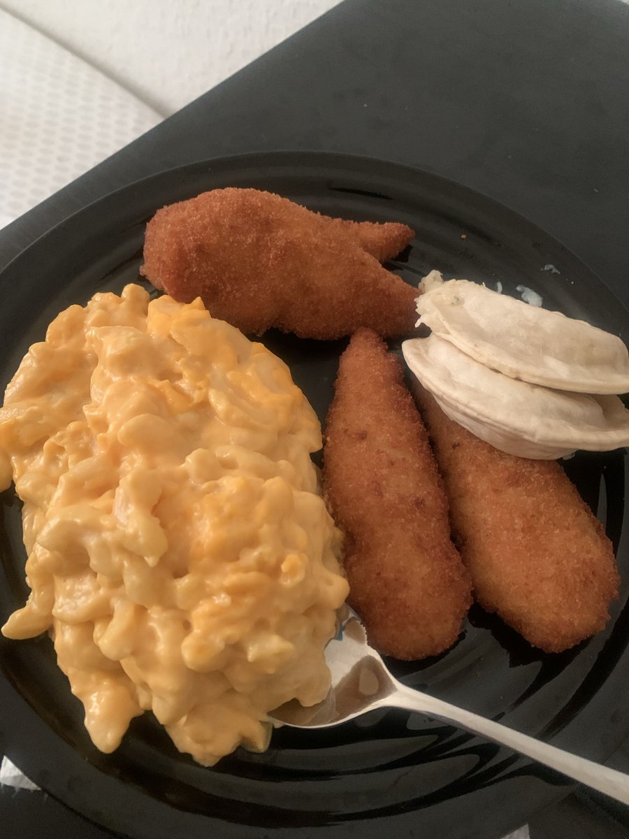 mufii_vr's tweet photo. I made this do you like Mac &amp; cheese ?

#Delicious #Tasty #WhatiAte #FoodieLife https://t.co/HfUGThiSmM