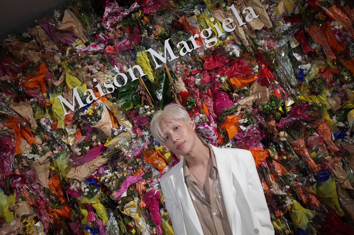 xoalsoxIGBot's tweet photo. 260930 xoalsox IG
#태민 #TAEMIN #テミン #탬스타그램    

@ maisonmargiela #MaisonMargiela #SS27
@ renzorosso @ glennmartens

https://t.co/JUnLcTOxmh https://t.co/SmrS9J8RzU