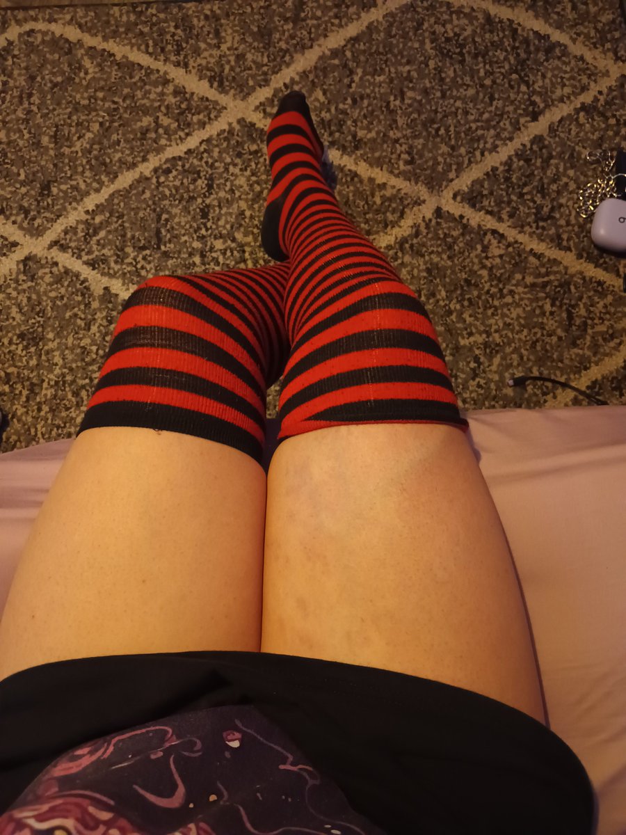 musequinox's tweet photo. Wish someone would rest there head on my thighs:3.                                                              #femboy #twink #bi #thighs #fyp https://t.co/CMHJKhB5Km