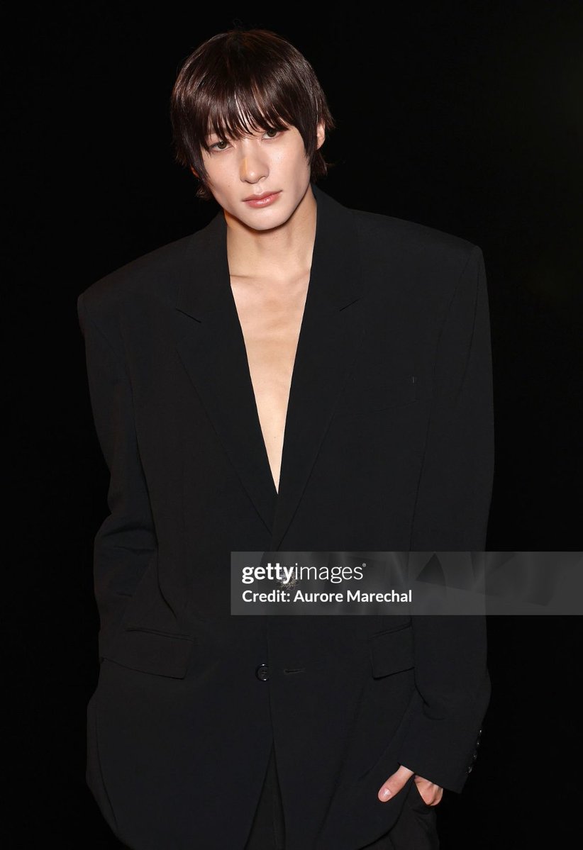 MYANTON_TH's tweet photo. แอนตันกับภาพ getty images ค่า หล่อมาก ๆ เลยค่ะ

ANTON AT SAINT LAURENT PFWSS27  #ANTONxSaintLaurentSS27 #ANTONxSaintLaurent https://t.co/nCbVslQQQq