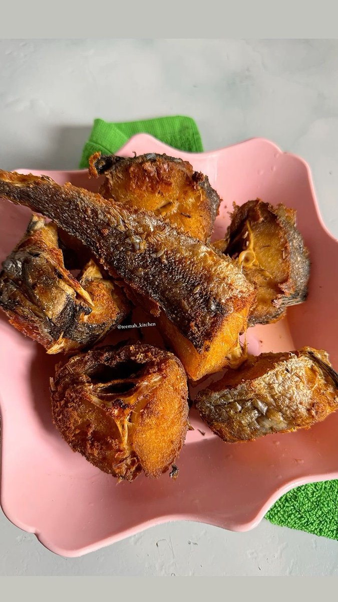 he_is_ola001's tweet photo. What do you prefer on your food 
Fishes or eggs https://t.co/u481POFpUe