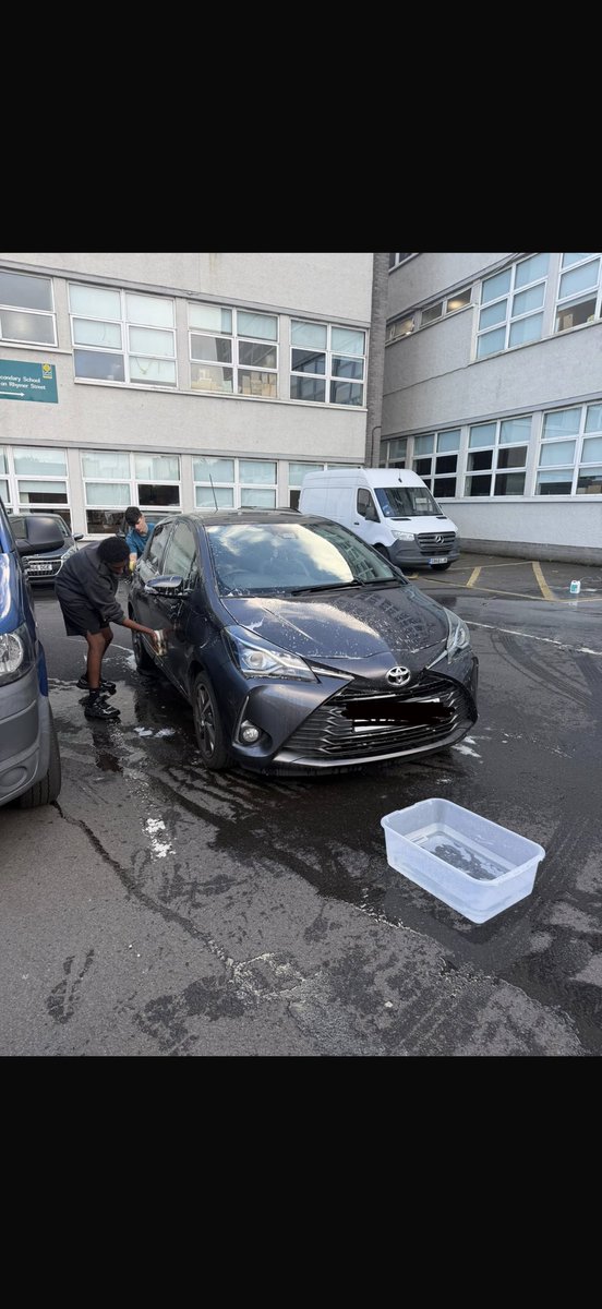 MissRBused1's tweet photo. Our Events pupils have been busy car washing to raise funds for their upcoming event! 🚗🧽🫧

Great teamwork and effort from everyone involved! 👏 https://t.co/T86tiyVvED