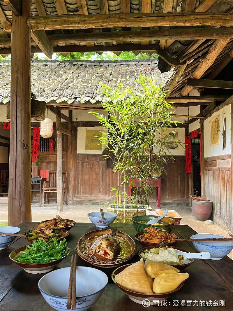 Sonnyhermawan20's tweet photo. [Today, I visited a small traditional village at Zhanzhangping, trying the local signature braised dish - 卤味. What a fresh and delicious surprise!]， https://t.co/4wfNdmhTz1