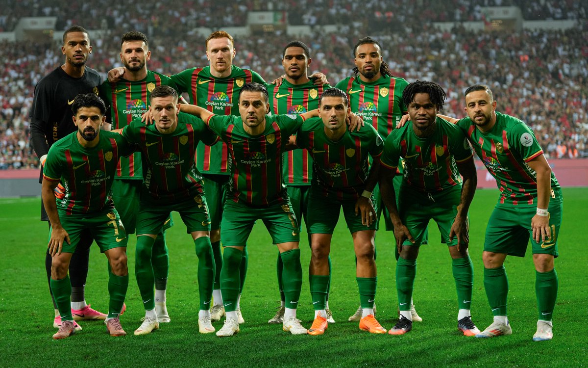 fanatikcomtr's tweet photo. PFDK, Amedspor’a 2.540.000 TL ceza verdi.

🔸 Usulsüz seyirci alımı
🔸 Sahada yaşanan olaylar
🔸 Sulama sisteminin çalıştırılması suretiyle maçı durdurma
🔸 Talimatlara aykırı hareket
🔸 Merdiven boşluklarının boş bırakılmaması
🔸 Takım halinde sportmenliğe aykırı hareketler https://t.co/NUNjV91iMW