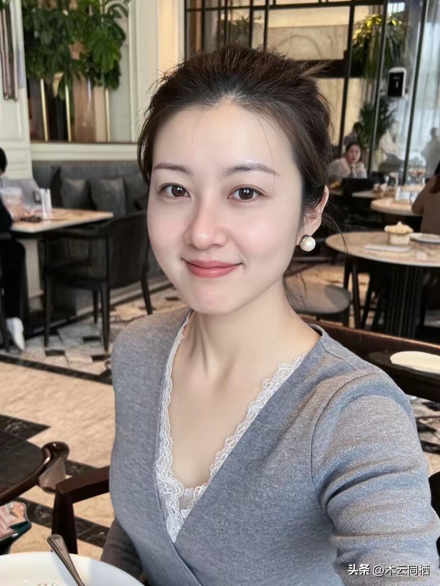 brave_mary__9d7's tweet photo. I'm obsessed with the subtle, long-lasting charm of qiaoji flavor—soft eyebrows make this vibe so perfect for every day. https://t.co/dHTcyJJ3Ov