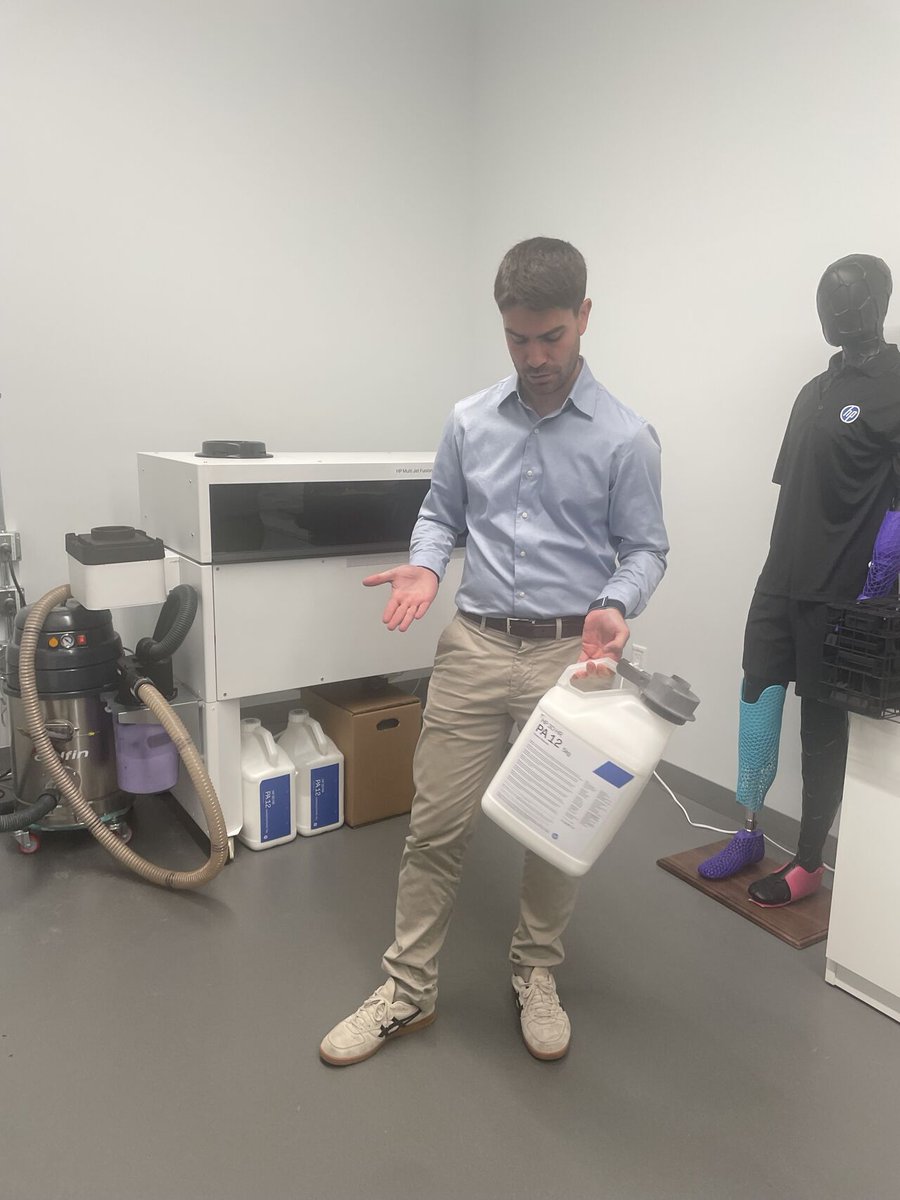 DesignNews's tweet photo. An easy-load powder for additive manufacturing.
Marc Garcia Grau, product manager for 3D printing, shows the powder-loading process for HP's MJF 1200 3D Printer.
Marc Garcia Grau
HP Additive Manufacturing (AM) Solutions - 3D Printing https://t.co/6NqbiQs7QT