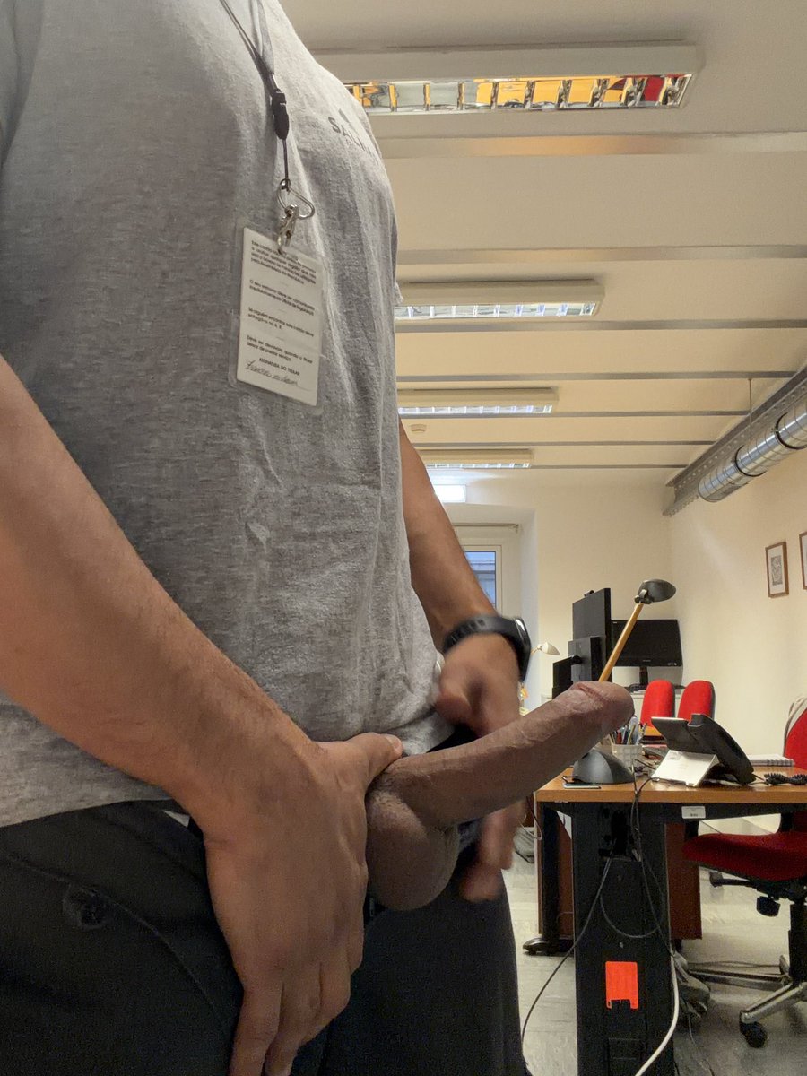MayconVian52757's tweet photo. Hoje arrombei esse cuzinho gostoso , ele me viu na sala batendo uma e me chamou pra fuder depois do trabalho 🤤🤤https://t.co/iHy8e9ZuFh 🔥 tem muito mais https://t.co/WzjeuQ1r1B 🔥 https://t.co/VDxXNhXaD3