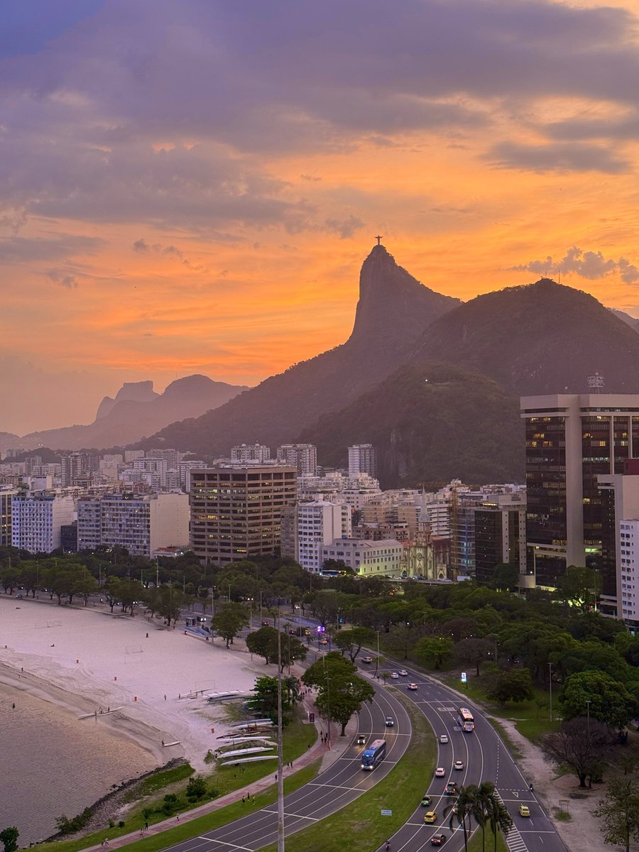ArtedeSegunda's tweet photo. Tava com saudade das cores… https://t.co/s9ygTcNvEo