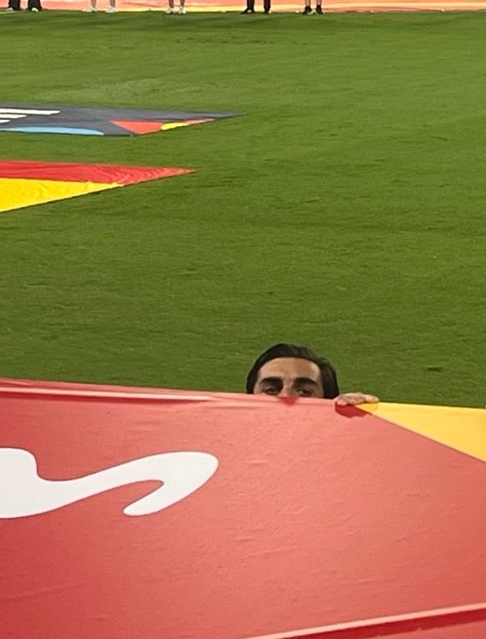 torresletters's tweet photo. Find the differences https://t.co/UsKds4HsT4